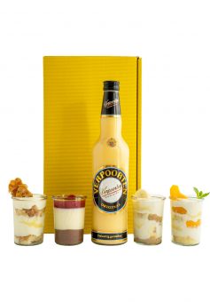 Geschenkverpackung mit VERPOORTEN ORIGINAL Eierlikör und 4 exklusiven  Dessertgläsern inkl. Deckel 